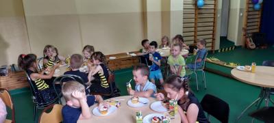 f2409553-51ed-45b9-98b3-5b16752940b7.jpg