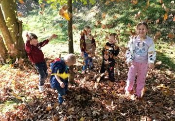 Jesienne zabawy na świeżym powietrzu 🍂